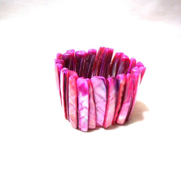 This is Remarkable! Pink Shell ....BRACELET .... - Picture 1 of 1